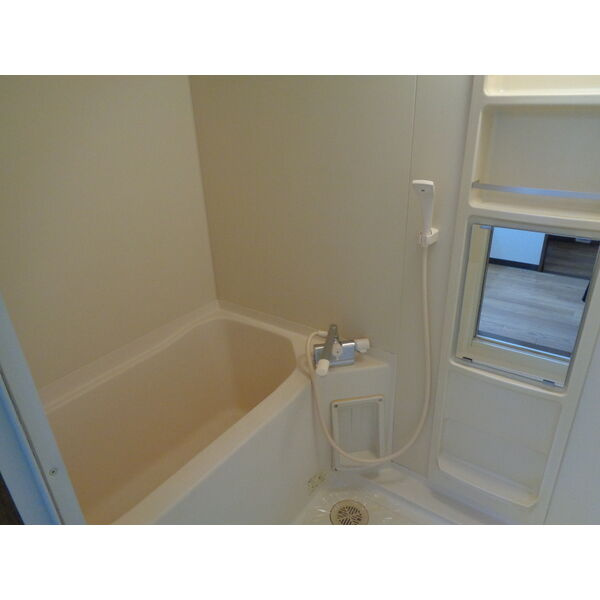 プリンセス瓦町の浴室