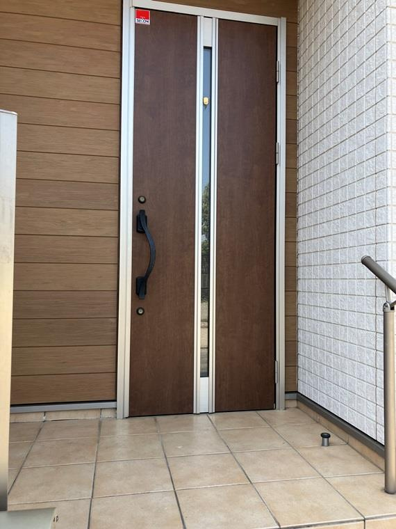 大泉学園町戸建のエントランス