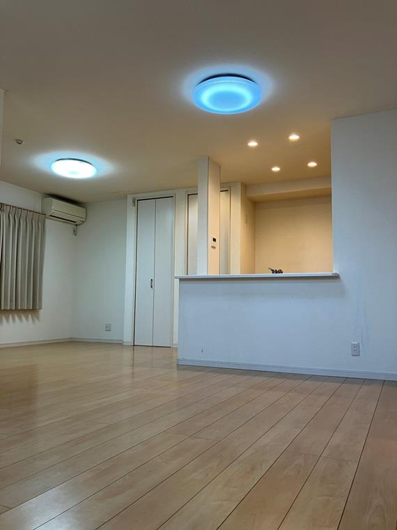 大泉学園町戸建の居間・リビング