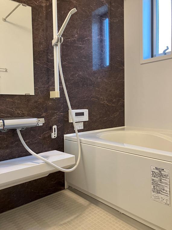 大泉学園町戸建の浴室