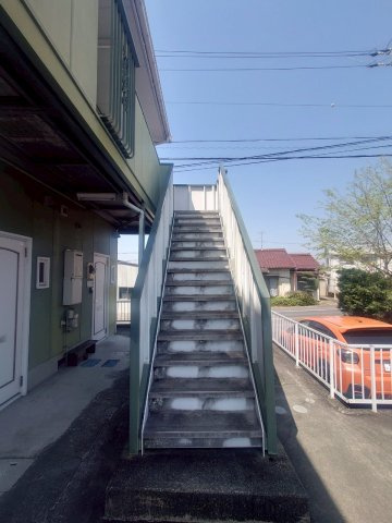 シャトル日比野の駐車場