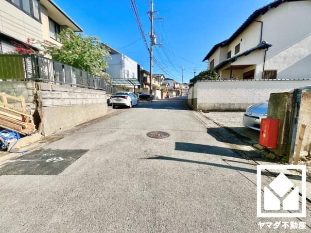 伏見区桃山町遠山の前面道路含む現地写真
