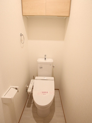 温水洗浄便座です。寒い冬でも暖かく使用することが出来ます。