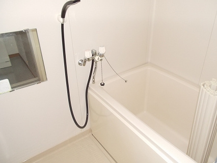 ビューハイツ吉備路の浴室