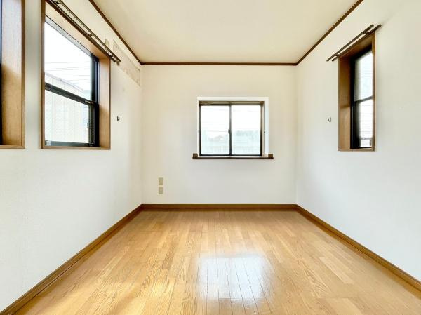 横浜市栄区中野町の中古一戸建の洋室