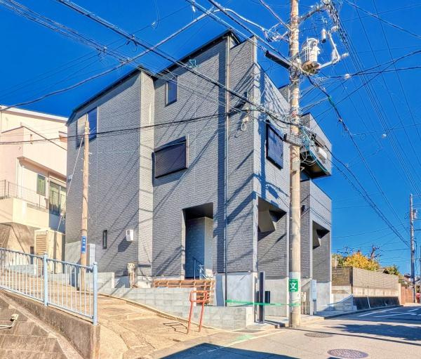 横浜市保土ケ谷区霞台の新築一戸建の外観|陽当りの良さが伝わります！
是非、現地にてご確認下さい。