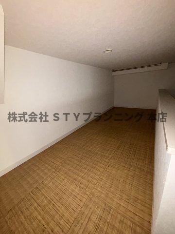 仲介手数料０円！レイディエンス庄内通の洋室