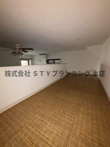 仲介手数料０円！レイディエンス庄内通の洋室