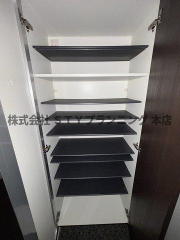 仲介手数料０円！レイディエンス庄内通の収納