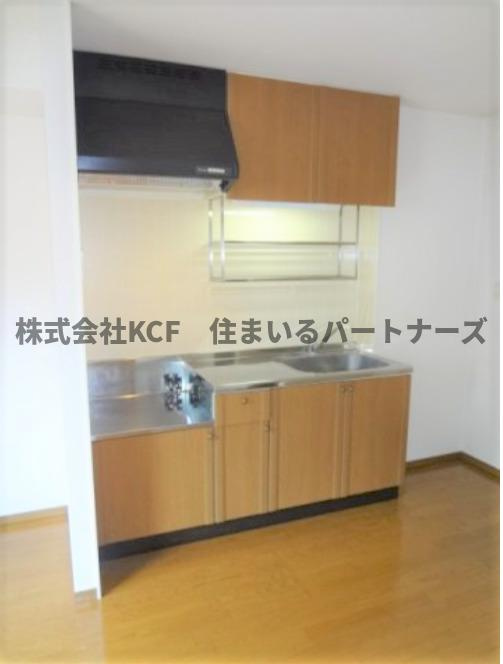 ハイカムール山本のキッチン|コンパクトなキッチンで掃除もラクラク