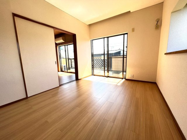 それいゆ一ツ橋壱番館の洋室|広々とした洋室です