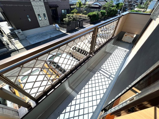 それいゆ一ツ橋壱番館のバルコニー|外からの目が気にならないバルコニーで洗濯物が干せます