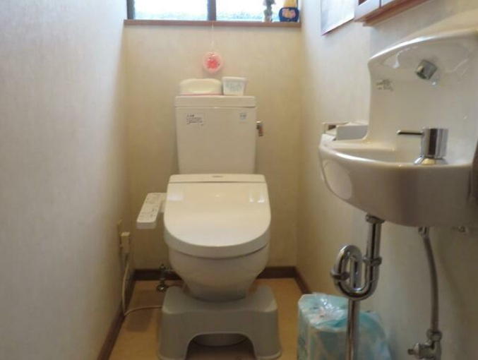 バス停「椿神社前」のトイレ