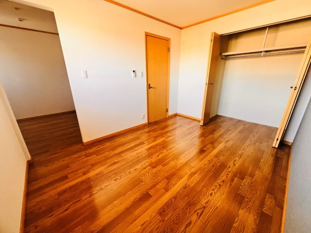 シャトープルミエールB棟の洋室