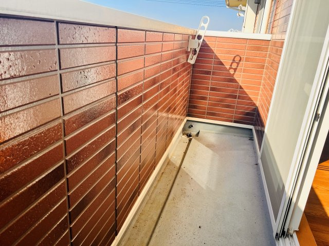 シャトープルミエールB棟のバルコニー