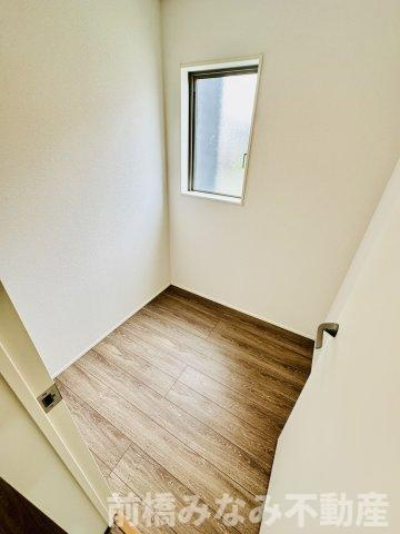 前橋市箱田町2期　３号棟(全３棟)　グラファーレ　新築建売分譲のトイレ|落ち着いたトイレです