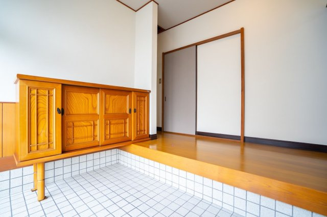 藤枝市　立花２丁目　中古住宅　3DK　平屋建ての玄関