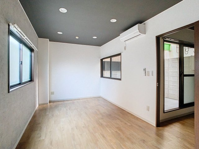 ロイヤルコートHALの居間・リビング