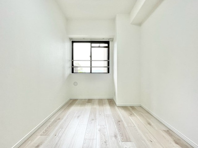 【子供部屋】 | ユニハイム千里丘1号棟 | こちらの物件近くの教育施設や、スーパー・公園など、物件周辺の住環境を併せてご案内させて頂きます。ぜひ、現地での暮らしをイメージなさって下さい！