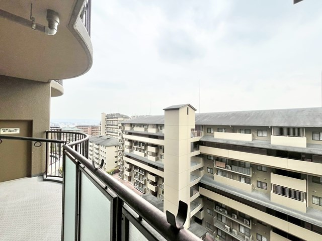 【展望】 | ユニハイム千里丘1号棟 | 弊社のファイナンシャルプランナーより、将来に向けた資金計画・住宅ローンの無料相談が皆様に大変ご好評頂いております！物件ご購入の前に、まずはお気軽にご相談くださいませ。