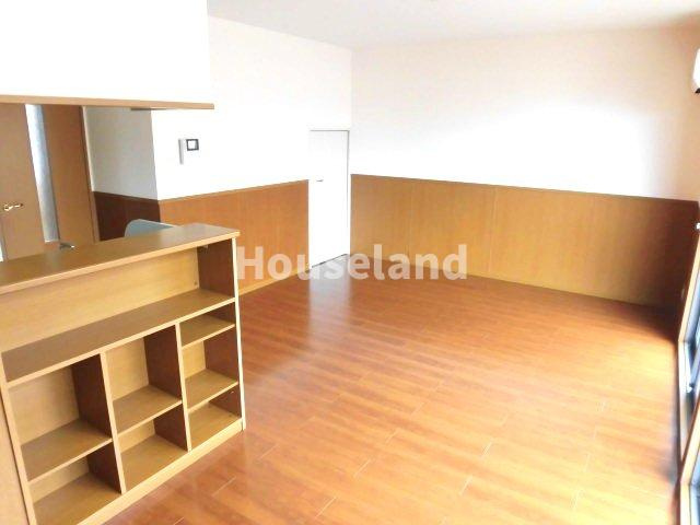 ロイヤルシャトーの居間・リビング