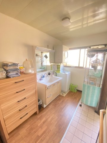 都城市美川町の中古一戸建の独立洗面台