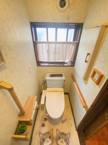 都城市美川町の中古一戸建のトイレ