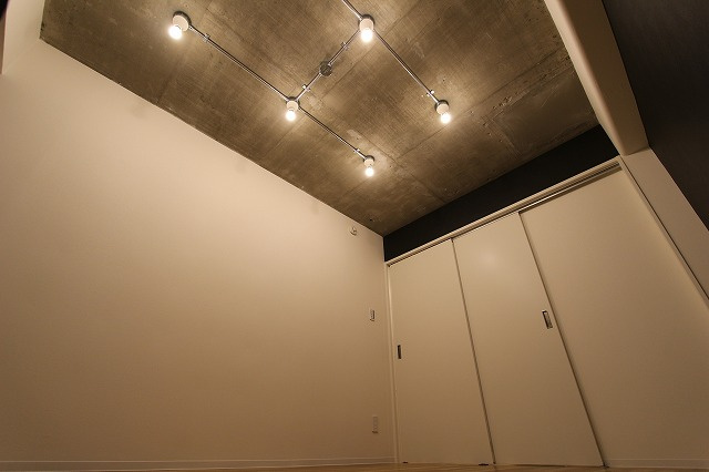 川崎市中原区下小田中１丁目の賃貸マンション