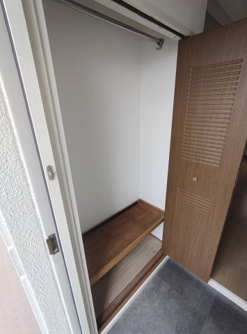 グランディア篠原弐番館の収納