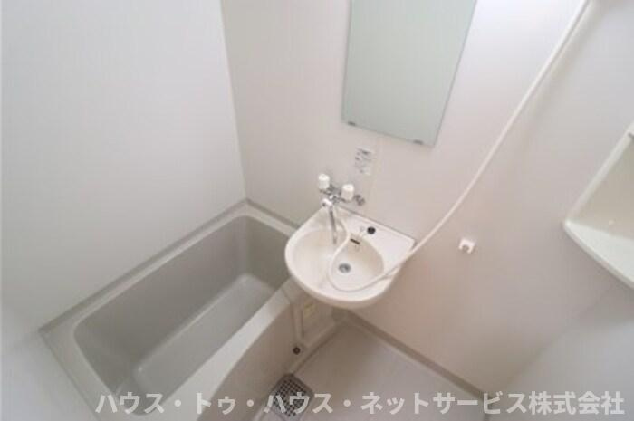 フレールヒル（2）の浴室