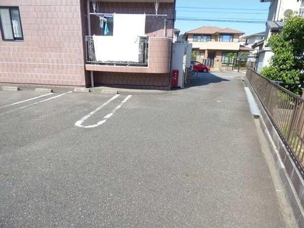マンションCat's eye　　刈谷市近郊の賃貸はクラスホームの駐車場