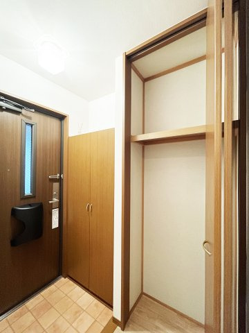 Ｓｔｒｅａｍ　Ｖｉｌｌａｇｅ　Ｂ棟の玄関