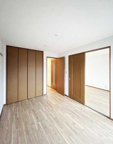 Ｓｔｒｅａｍ　Ｖｉｌｌａｇｅ　Ｂ棟の居間・リビング