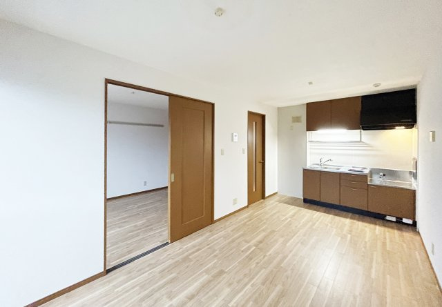 Ｓｔｒｅａｍ　Ｖｉｌｌａｇｅ　Ｂ棟の居間・リビング