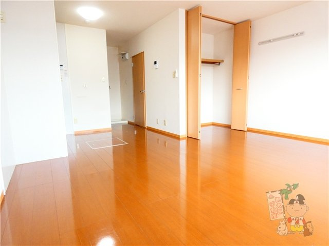 ドミトリー赤井の居間・リビング