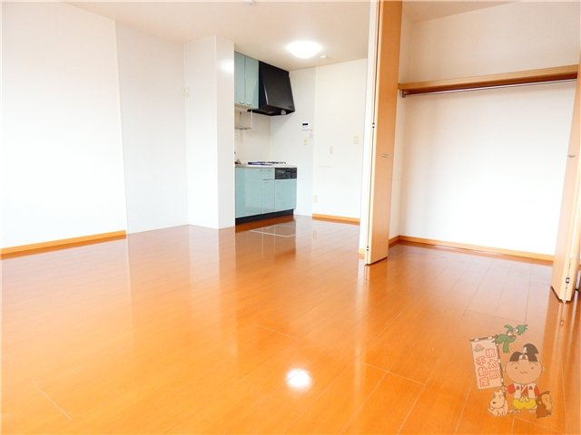 ドミトリー赤井の居間・リビング