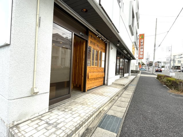 鳴海町光正寺店舗の外観