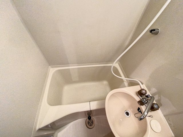 フローリエ細山Ⅲの浴室