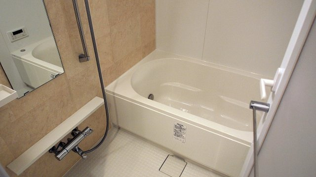 富士林プラザ15番館の浴室