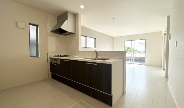 富士市比奈9期　新築戸建　全１棟のキッチン|現地写真