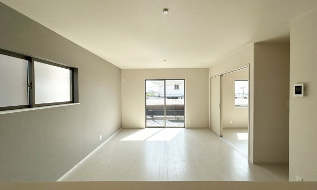 富士市比奈9期　新築戸建　全１棟の居間・リビング|現地写真