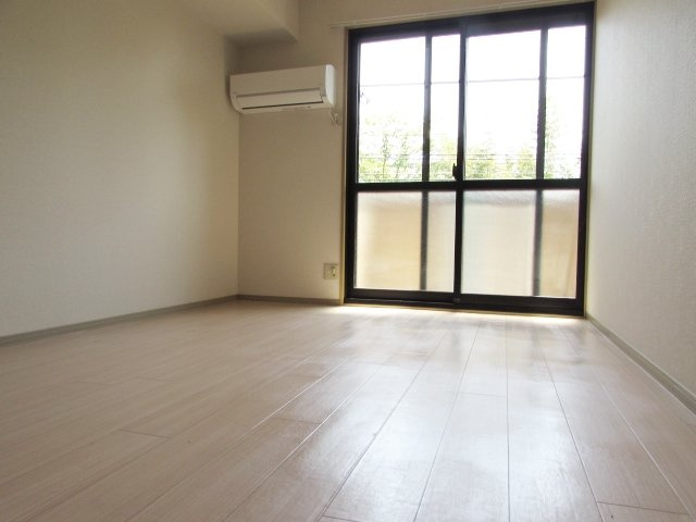 ＭＫハイムの居間・リビング