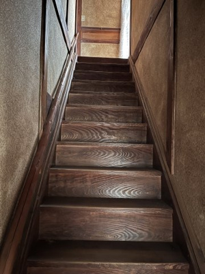 【内装】 | 玉野市築港4丁目 | 階段です