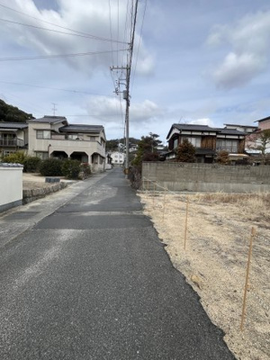 【前面道路含む現地写真】 | 玉野市築港4丁目 | 前面道路3.9ｍ
