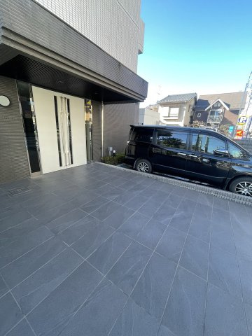 イアース八王子の駐車場