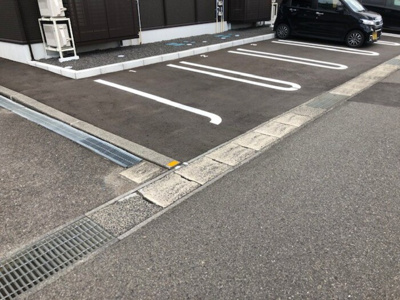 【駐車場】 | ゼフィール | 駐車場