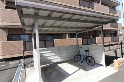 【その他共用部分】 | ゼフィール | 駐輪場