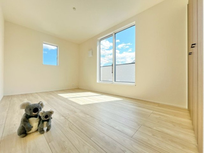 【洋室】 | 高崎市江木町　新築住宅 | 広さはお子様の勉強部屋にも適した広さ！
勉強机や本棚などの家具を置いてもフリースペースも確保することができます。