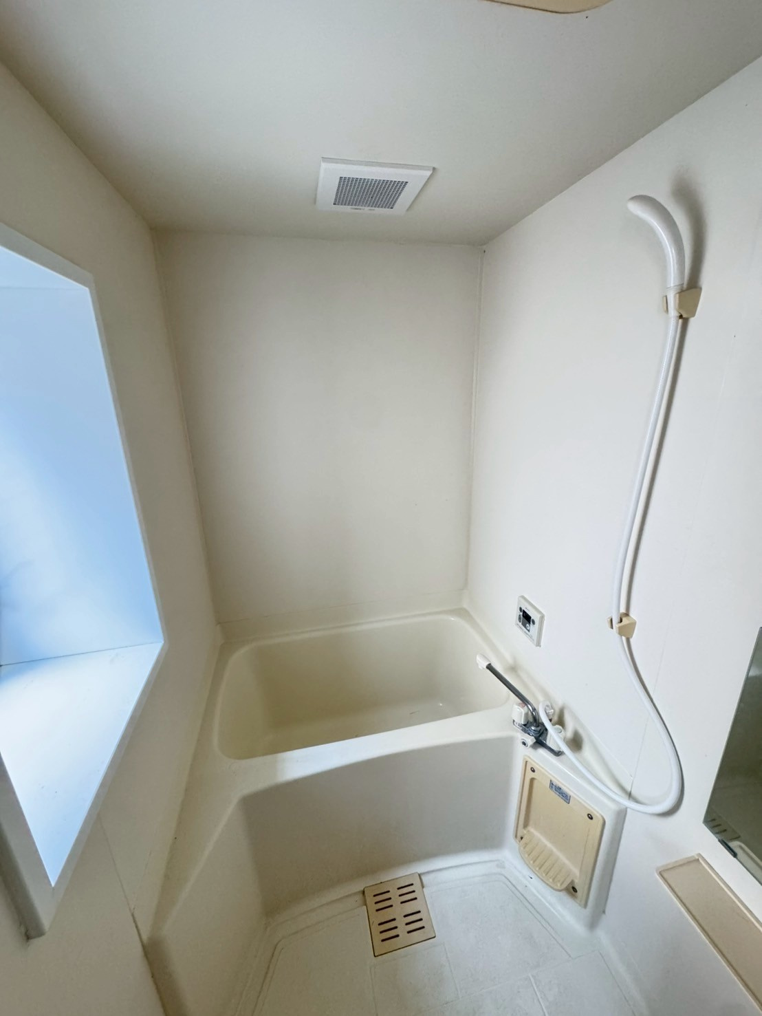 グランブルー中山手の浴室