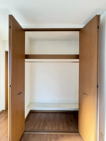 グランブルー中山手の収納